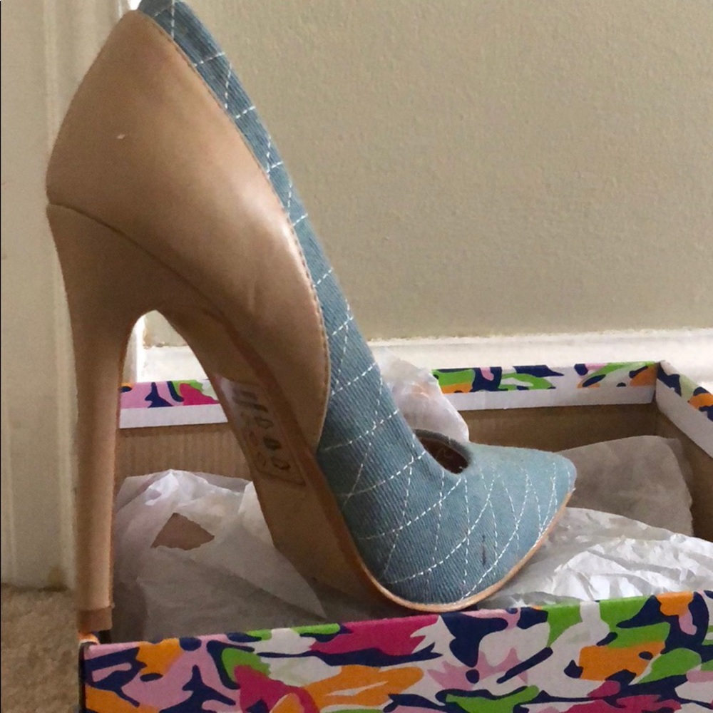 Denim heels 😍